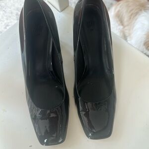 Black patent leather style chunky modern heels